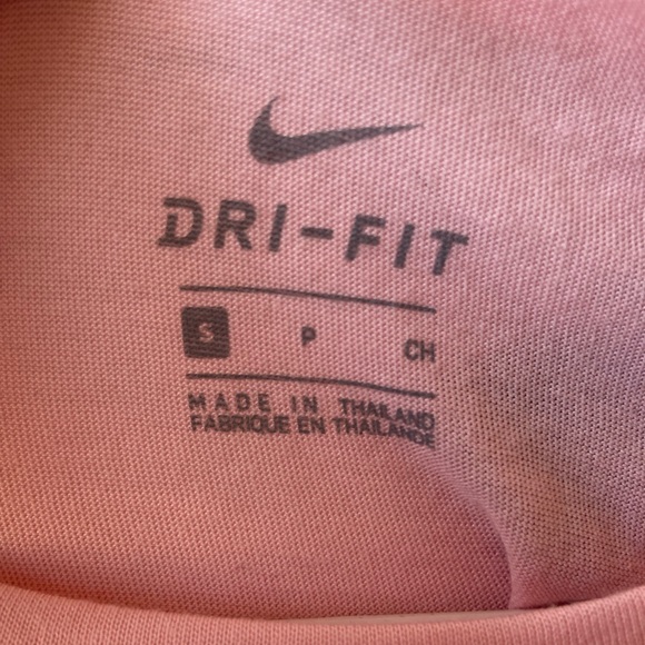 DRI-FIT Nike pink top - Picture 6 of 6